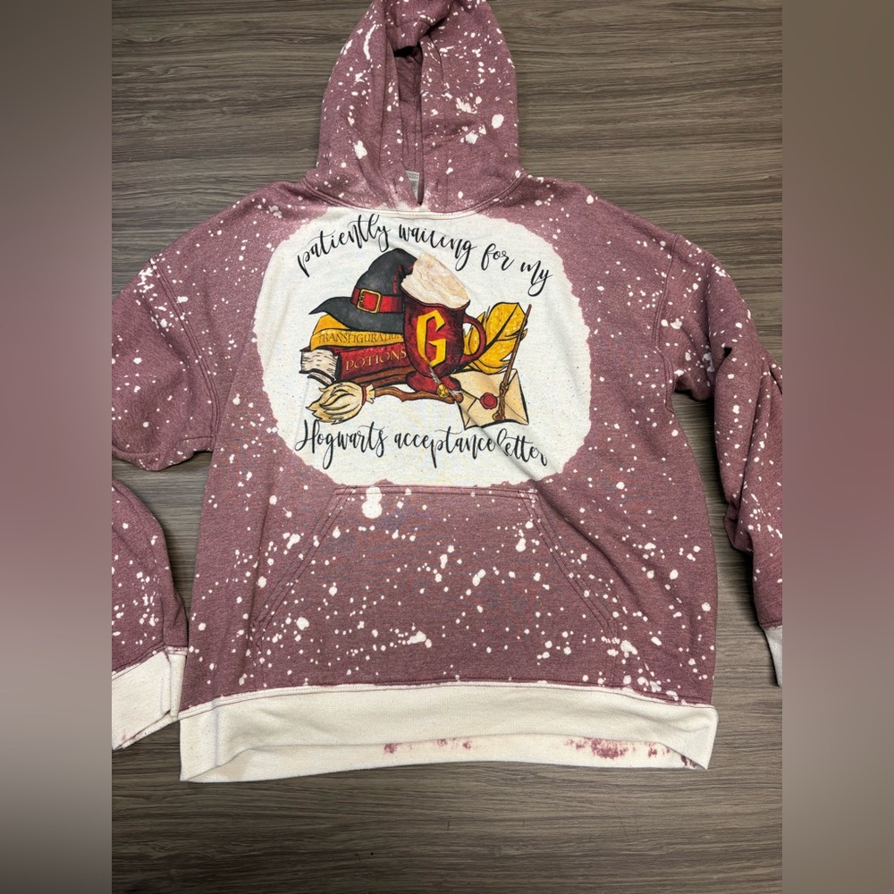 Gildan Size Large Harry Potter Patiently Waiting for My Hogwarts Letter Bleached